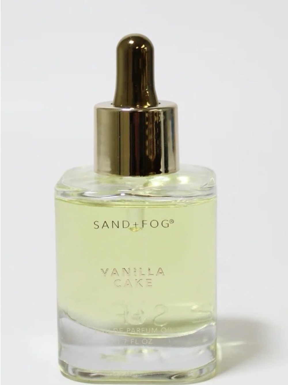Sand + Fog Vanilla Cake
